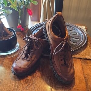 Born Men's Rich Brown Leather Derbys